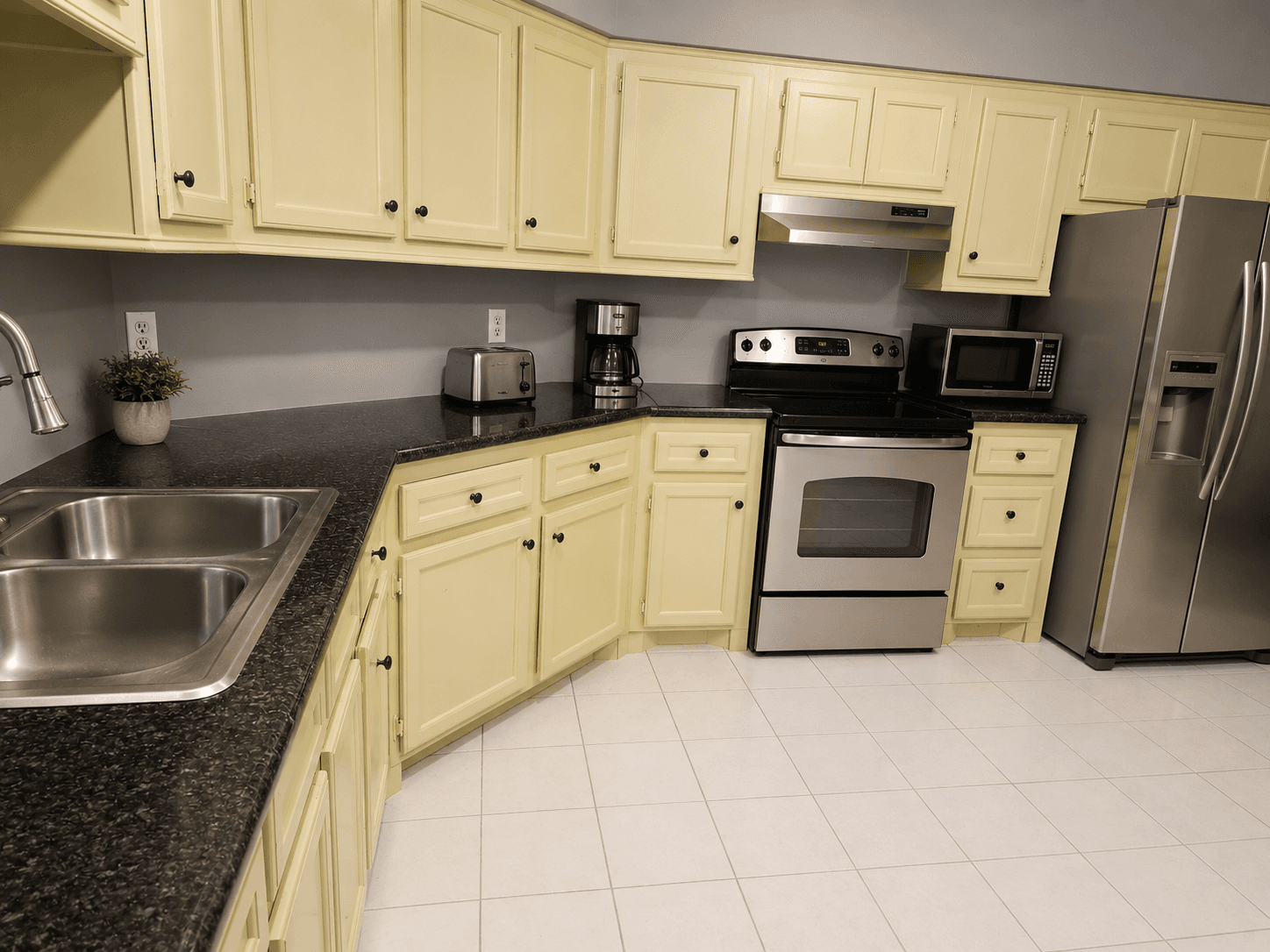 Full Kitchen